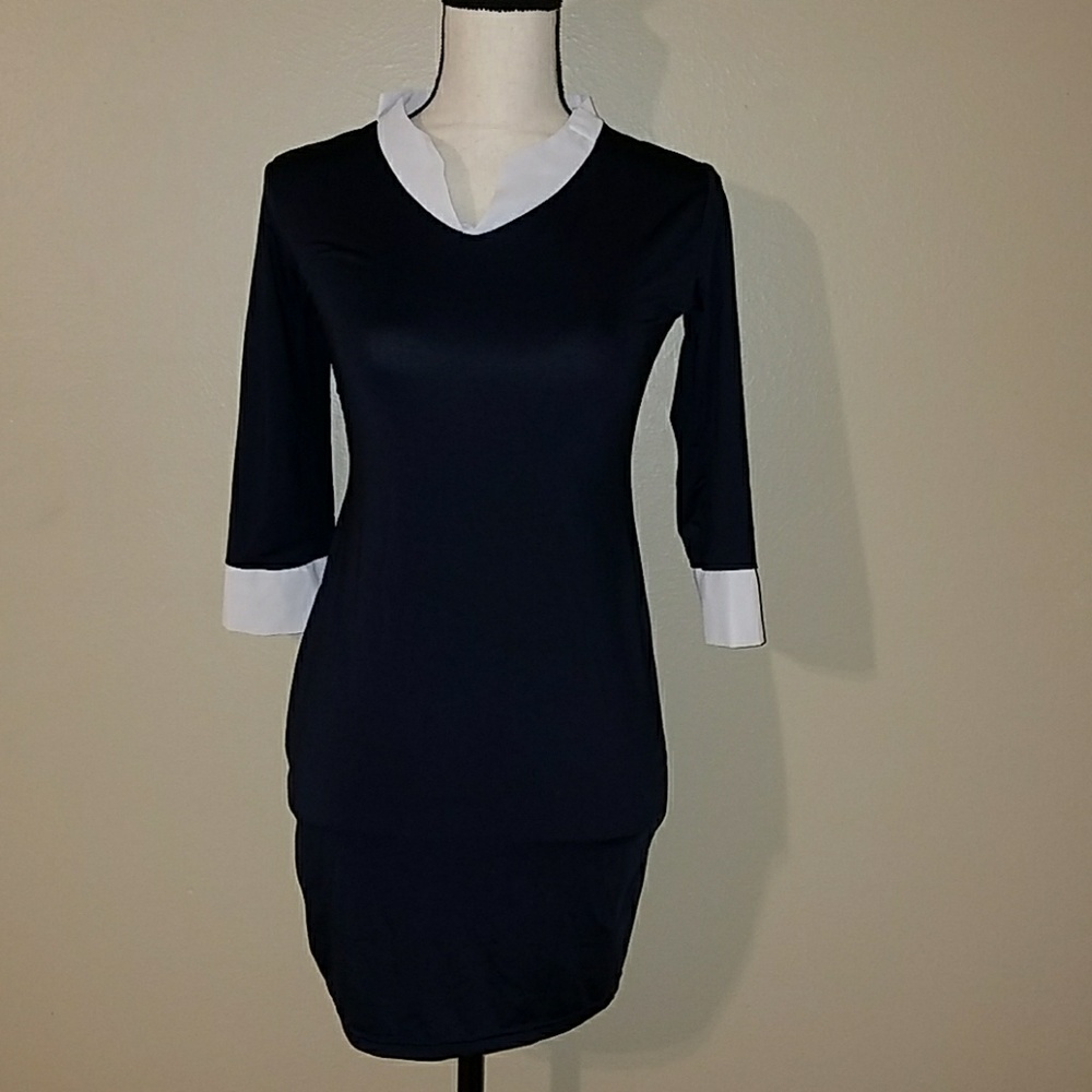 🍬OFFERS🍬 Navy and white bodycon dress